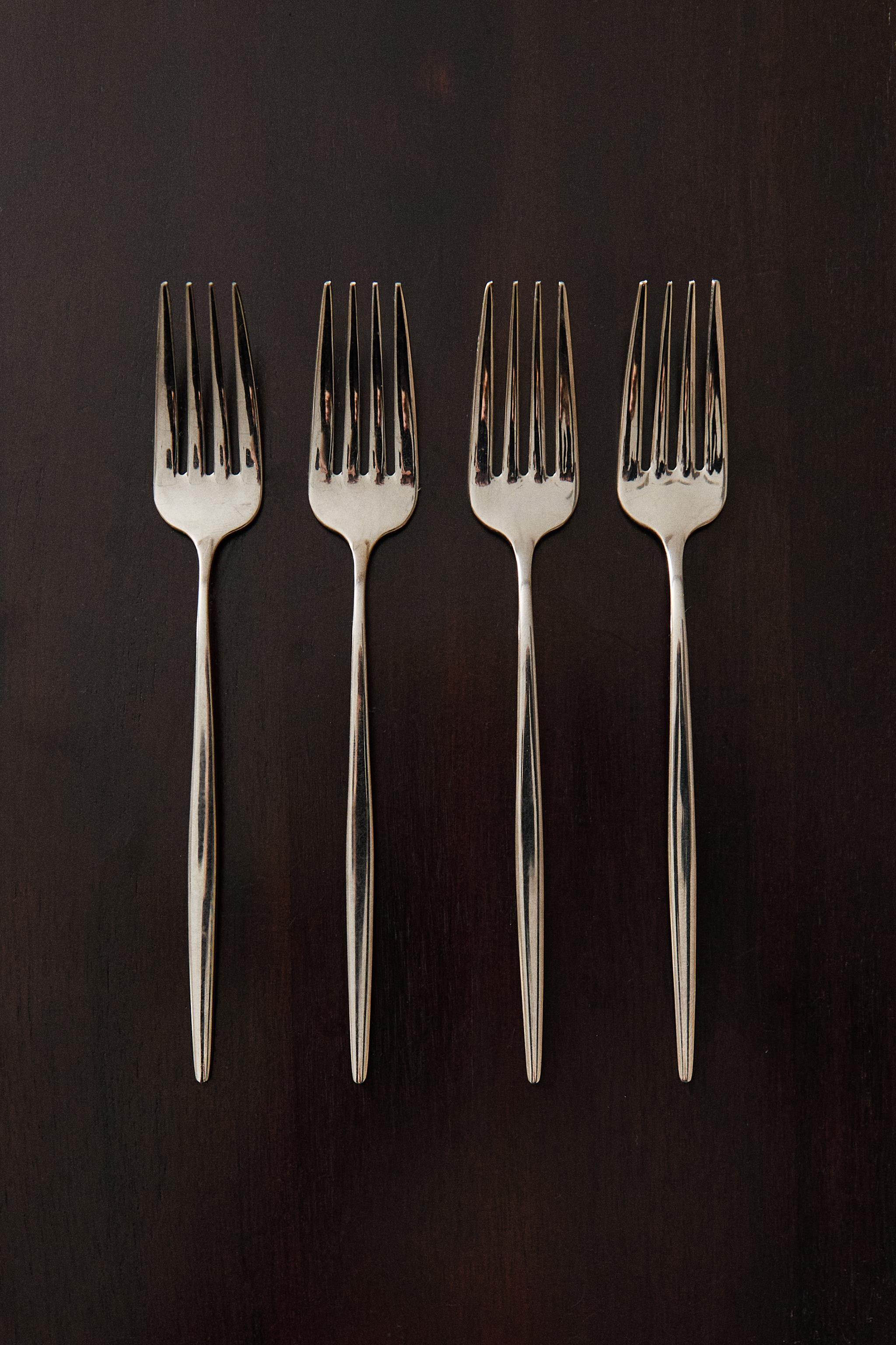 SET OF BRUNCH FORKS WITH THIN HANDLE (SET OF 4)